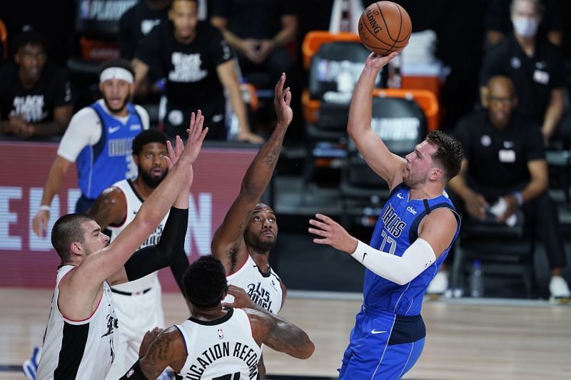 Dallas Mavericks v Los Angeles Clippers - Game Five